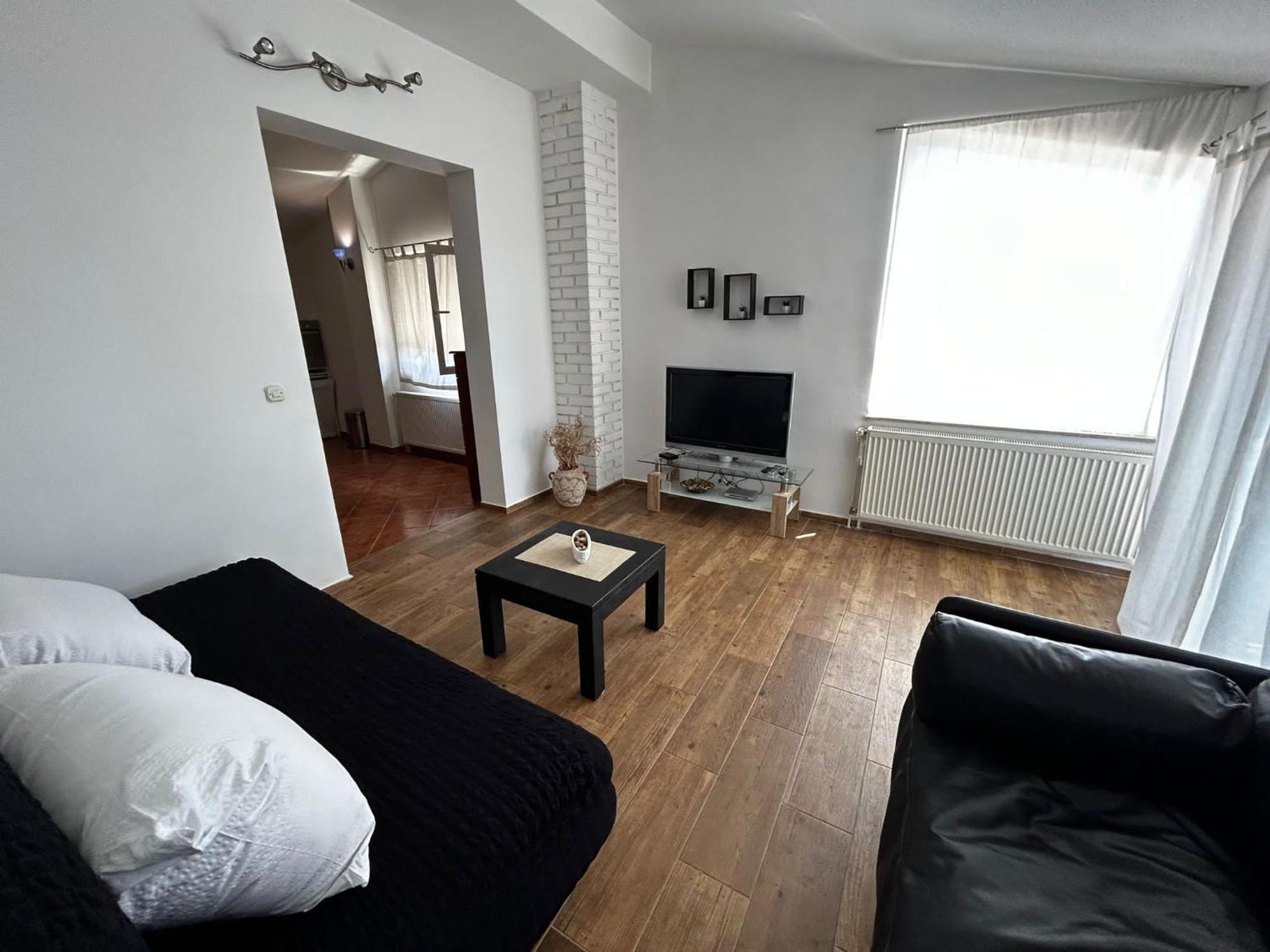 Apartments Petrovic พิโรวัซ ภายนอก รูปภาพ